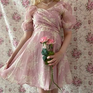 🌻 Floral chicwish wrap dress 💗🌸NWOT